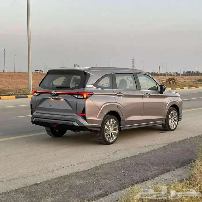 تويوتا فيلوز 2025 3