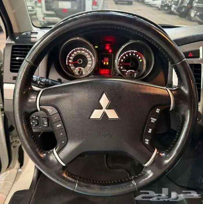 للبيع باجيرو 2020 بابين V6 3.8 سعودي 25