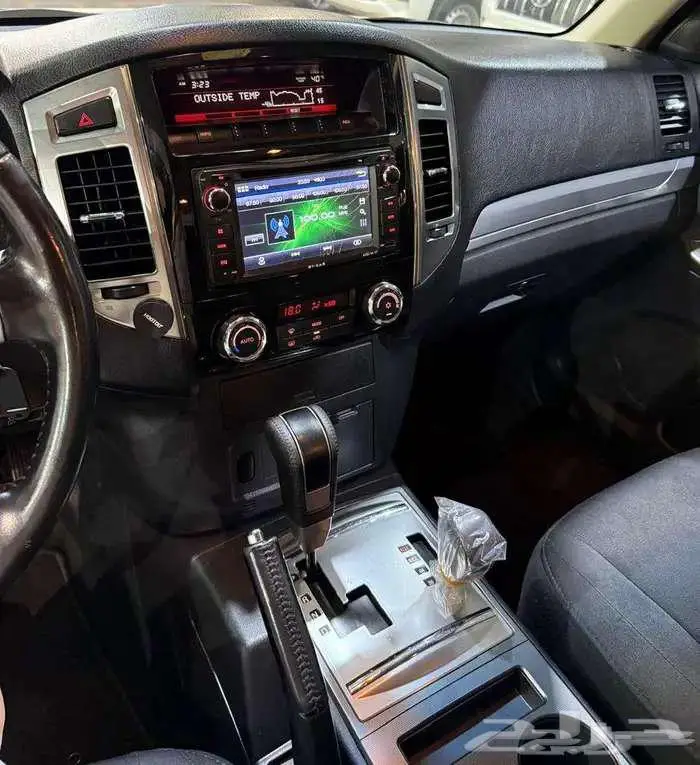 للبيع باجيرو 2020 بابين V6 3.8 سعودي 29