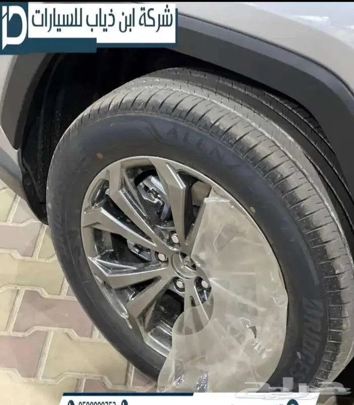 تويوتا راف فور XLE بنزين 2025 لدى ابن ذياب بسعر 112.350 3