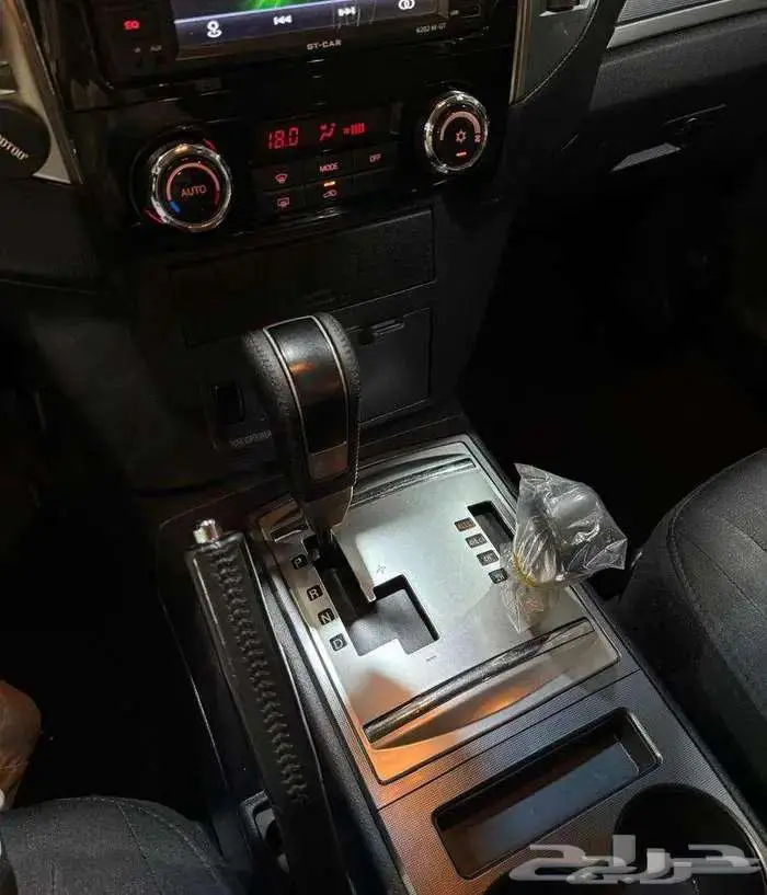 للبيع باجيرو 2020 بابين V6 3.8 سعودي 34