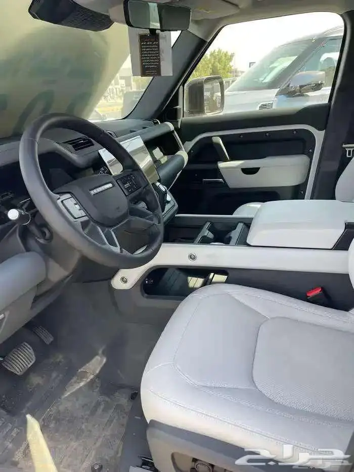 لاندروفر. ديفندر HSE. سعودي 6 سلندر فل كامل 2026 12