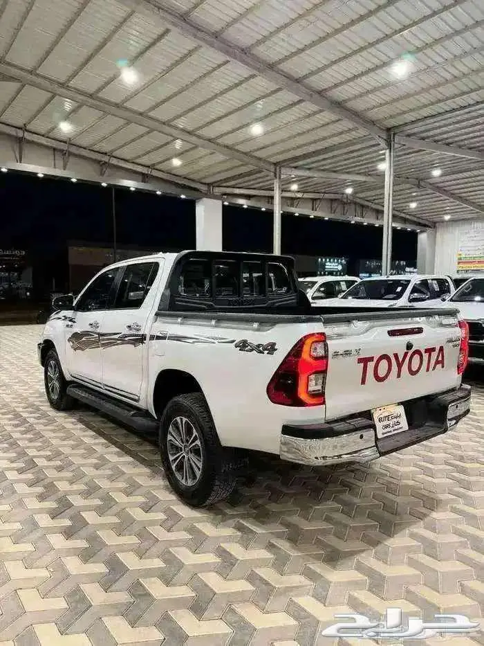 تويوتا هايلوكس موديل 2023 4