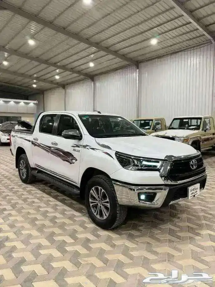 تويوتا هايلوكس موديل 2023 1