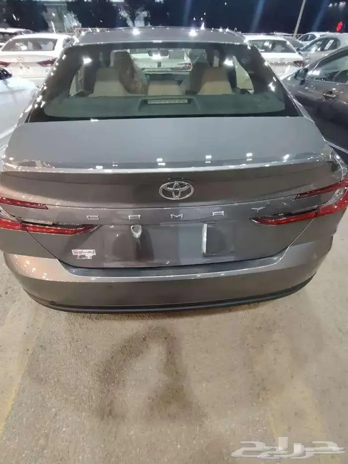 كامري LE موديل 2025 بنزين حبه فقط لون تيتانيوم 11