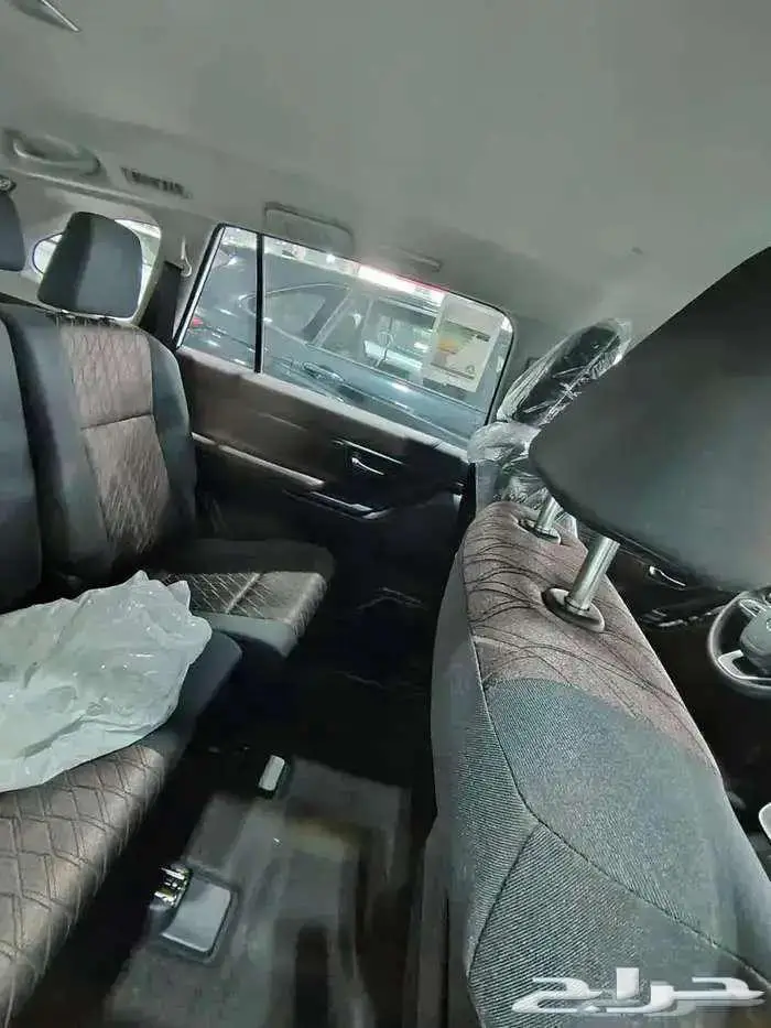 اينوفا موديل 2024 بنزين حبه فقط لون ابيض لؤلؤي 28