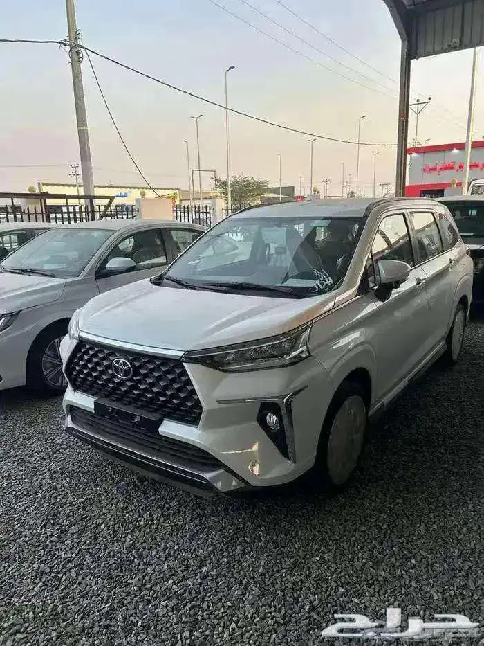 تويوتا فيلوز GLX موديل 2025 كاش واقساط 1