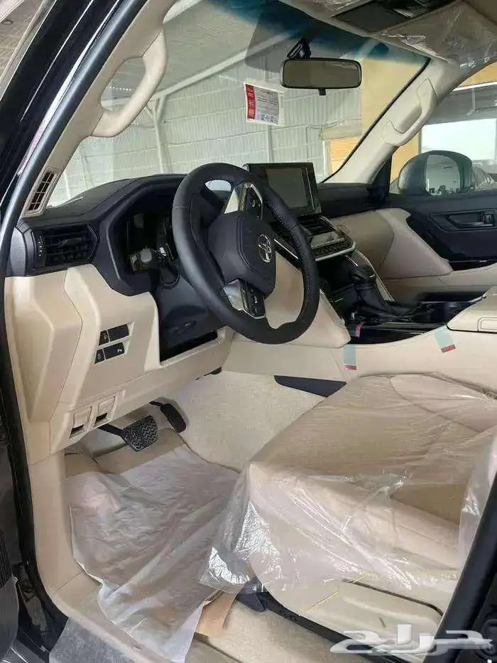 لاندكروزر GXR هدد خليجي تنفس طبيعي 2025 متوفر لدى الحسن 5