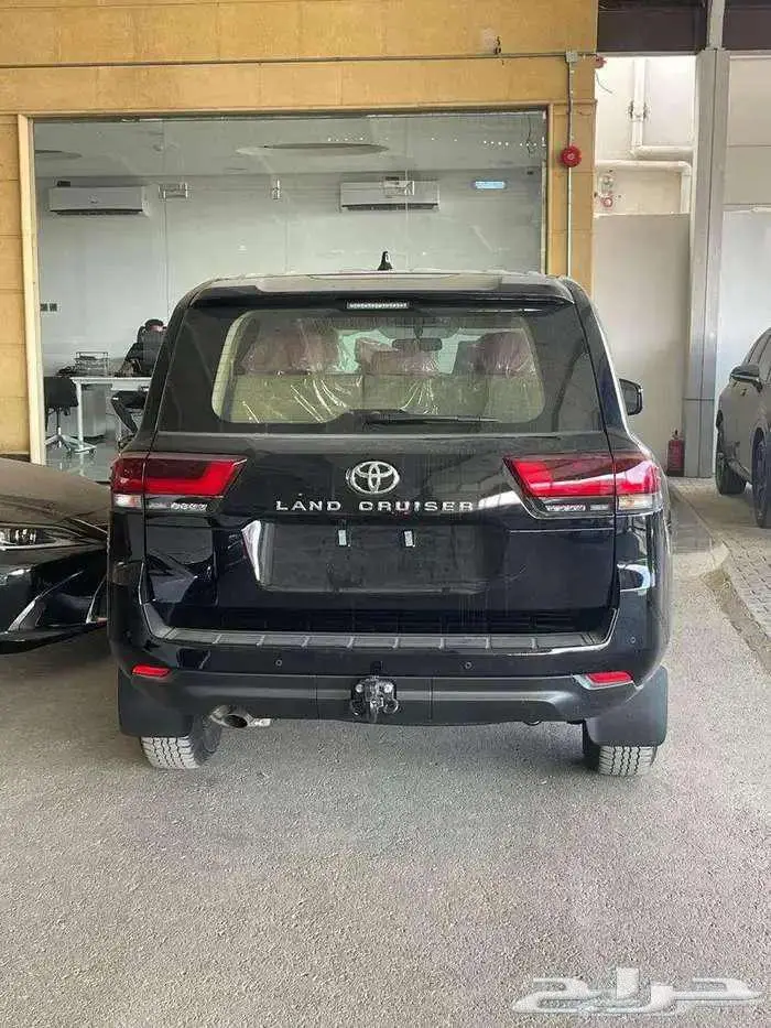 لاندكروزر GXR هدد خليجي تنفس طبيعي 2025 متوفر لدى الحسن 3