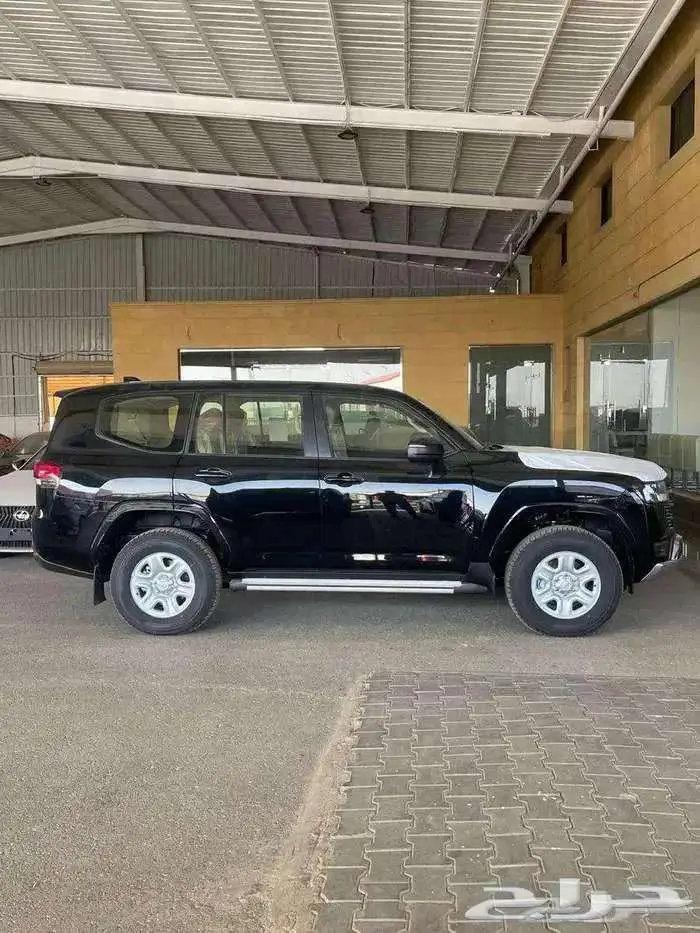 لاندكروزر GXR هدد خليجي تنفس طبيعي 2025 متوفر لدى الحسن 4