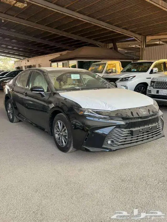 تويوتا كامري ستاندر بنزين موديل 2025 كاش او اقساط 10