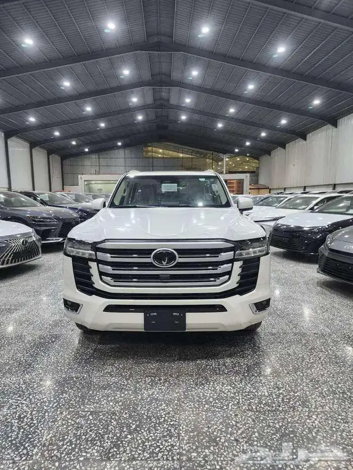 تويوتا لاندكروزر GXR4 بنزين 2025 كاش واقساط 0