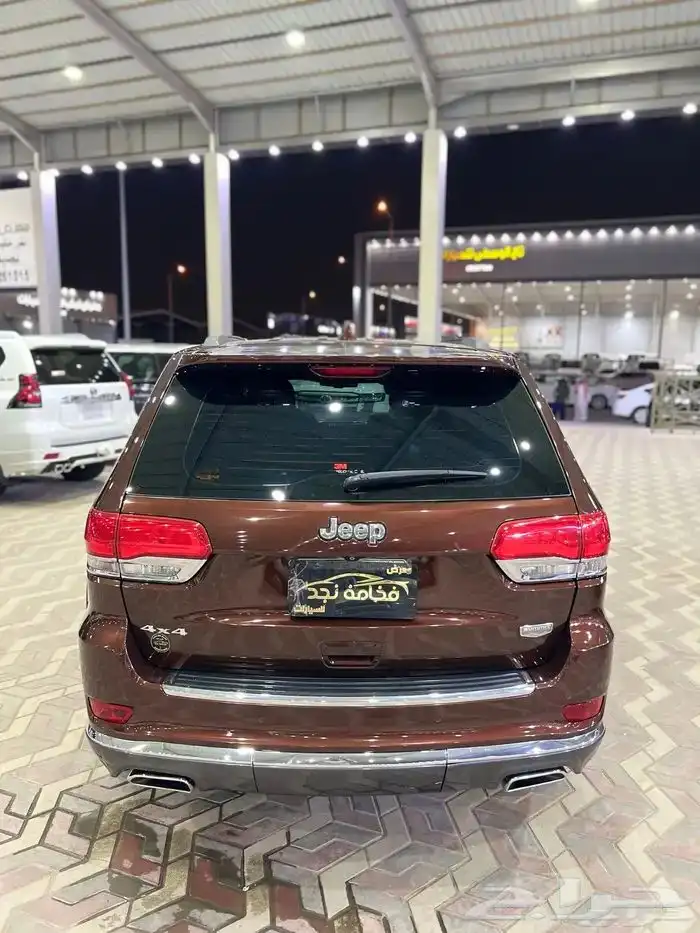 جيب شيروكي جراند 2015 فل كامل سعودي ماشي 139 الف 4