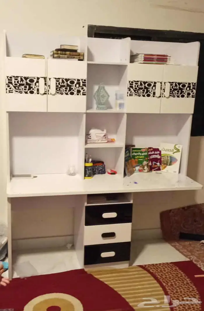 ثلاجة ومكتب وطقم كنب 5