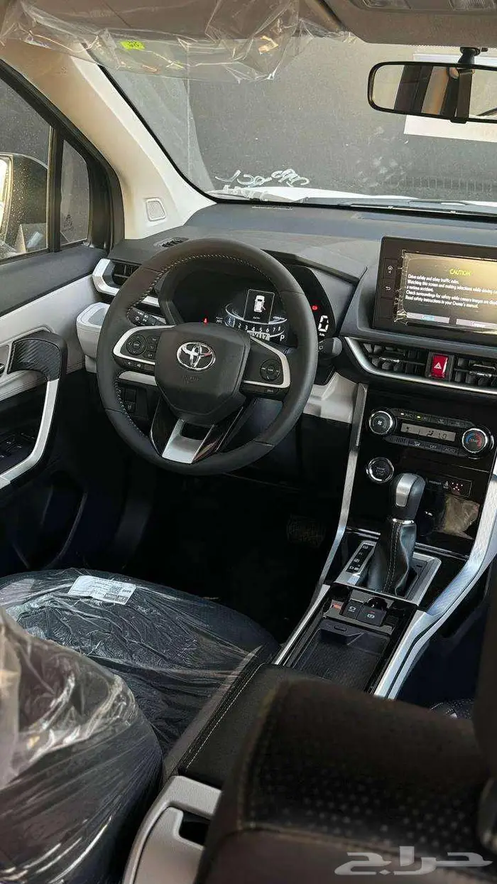 تويوتا فيلوز GLX موديل 2025 لدى الخضر للسيارات 3