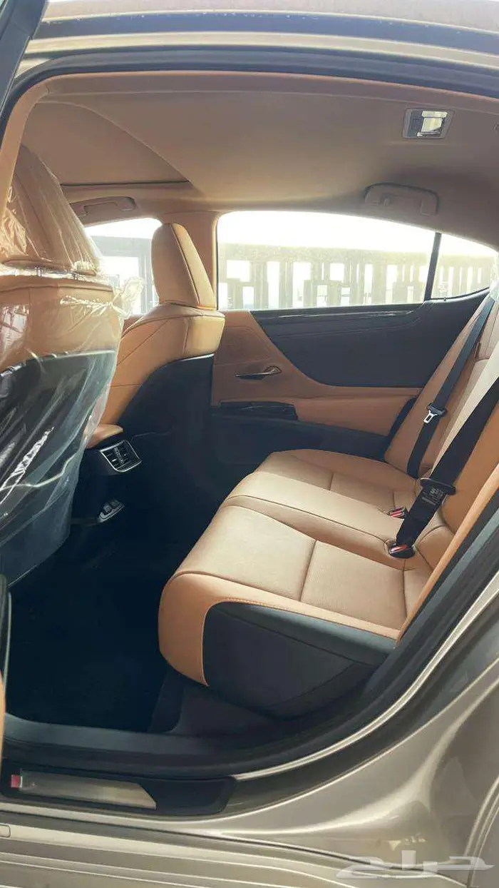 لكزس ES250 -AA بريمي2025 جناح خلفي 14