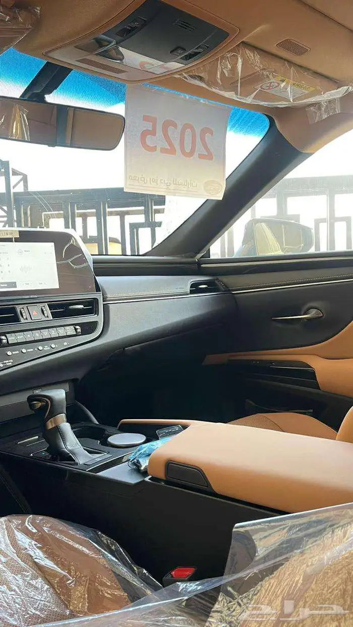 لكزس ES250 -AA بريمي2025 جناح خلفي 9