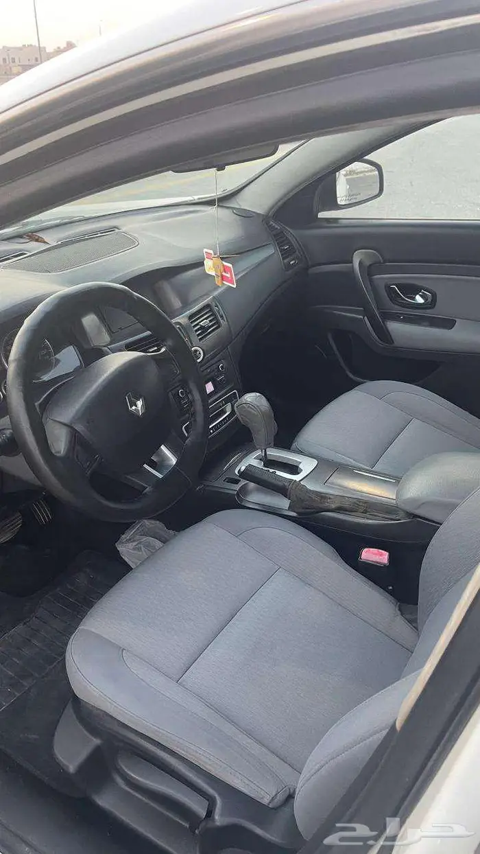 رينو سافران الموديل 2014 16