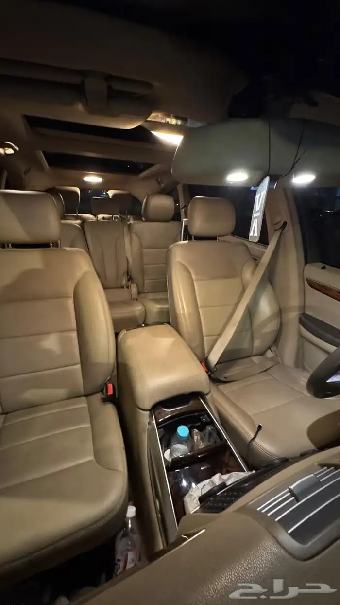 للبيع مرسيدس مخزن R300 2011 34