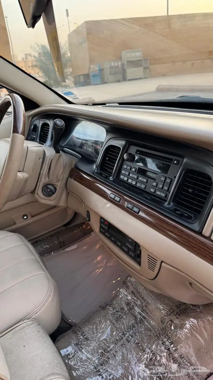 كراون فكتوريا 2010 للبيع سعودي 29