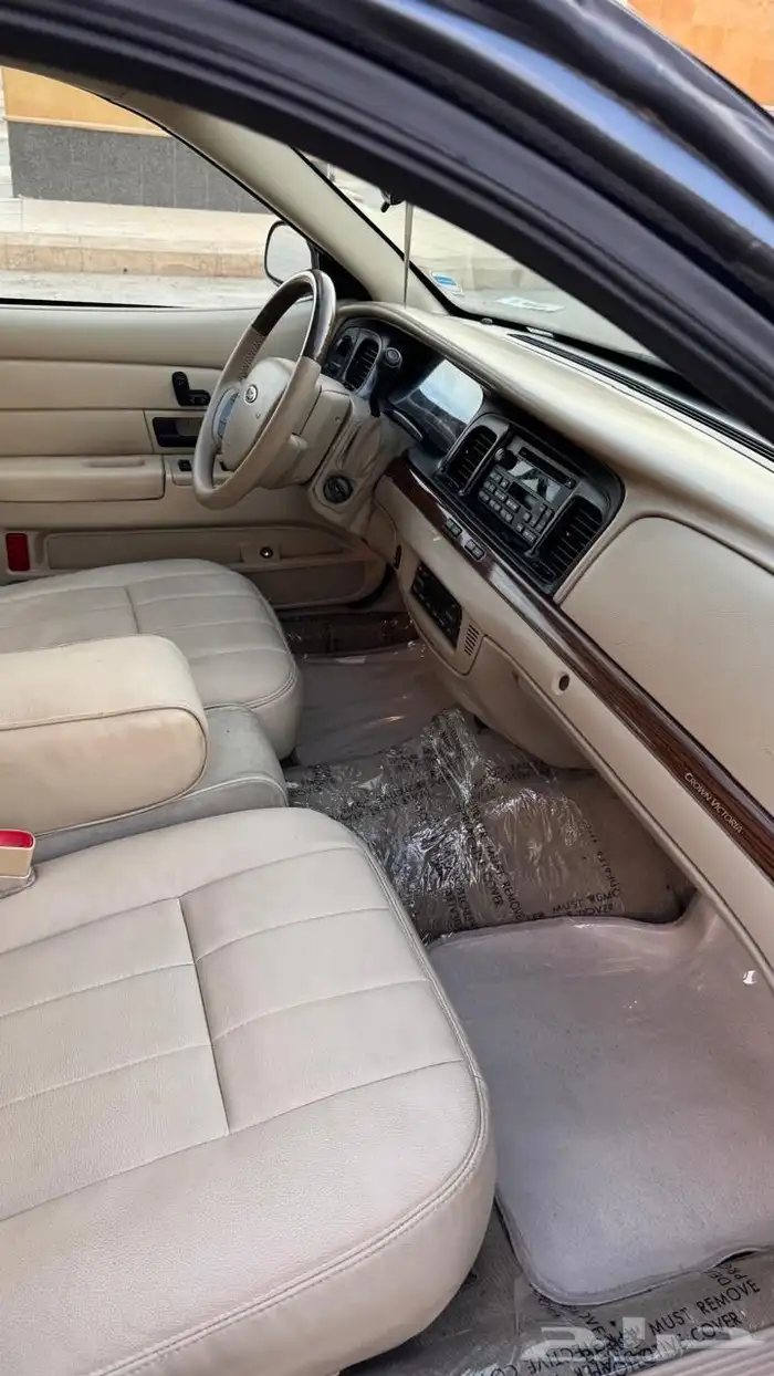 كراون فكتوريا 2010 للبيع سعودي 33