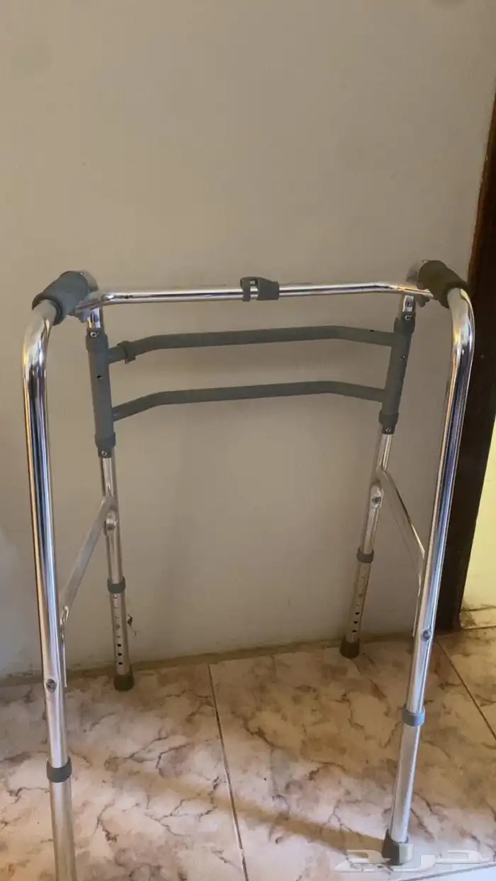 اغراض لذوي الاحتاجات وكبار السن 0