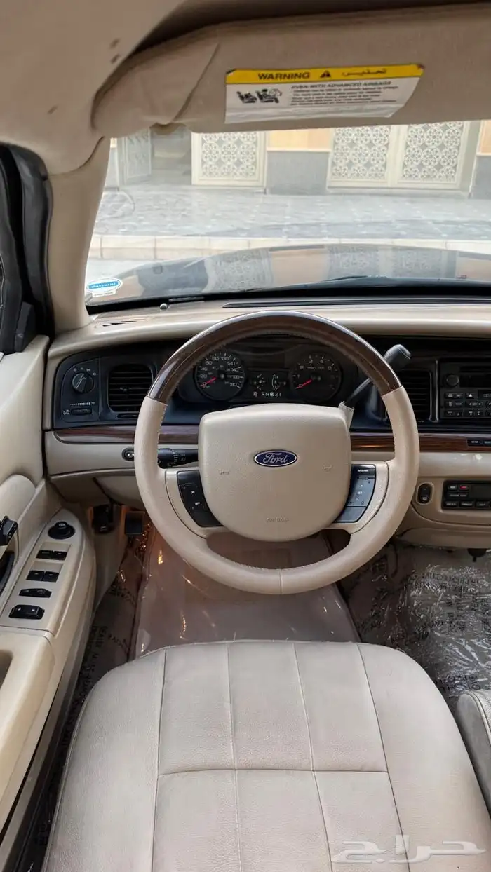 كراون فكتوريا 2010 للبيع سعودي 40