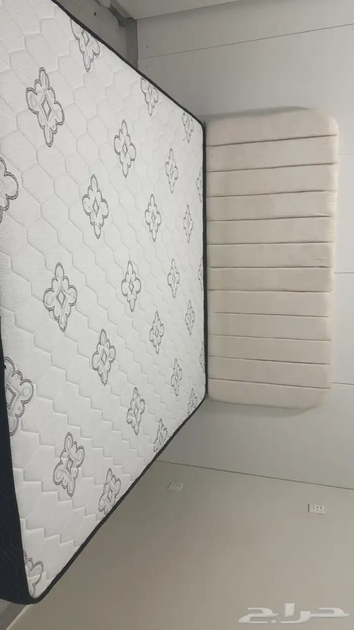 سرير نفرين مع المرتبة 1