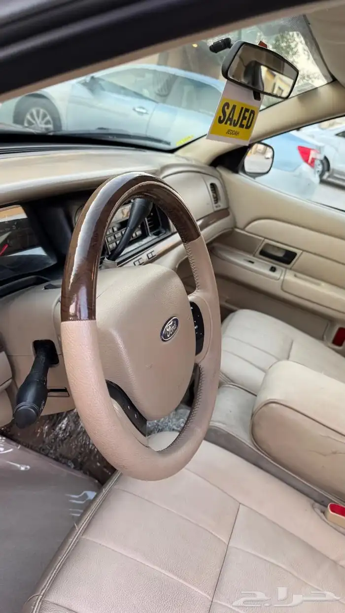 كراون فكتوريا 2010 للبيع سعودي 48