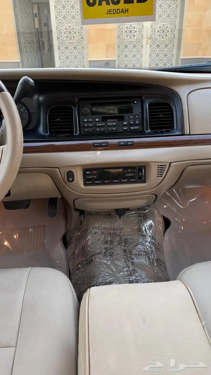 كراون فكتوريا 2010 للبيع سعودي 37