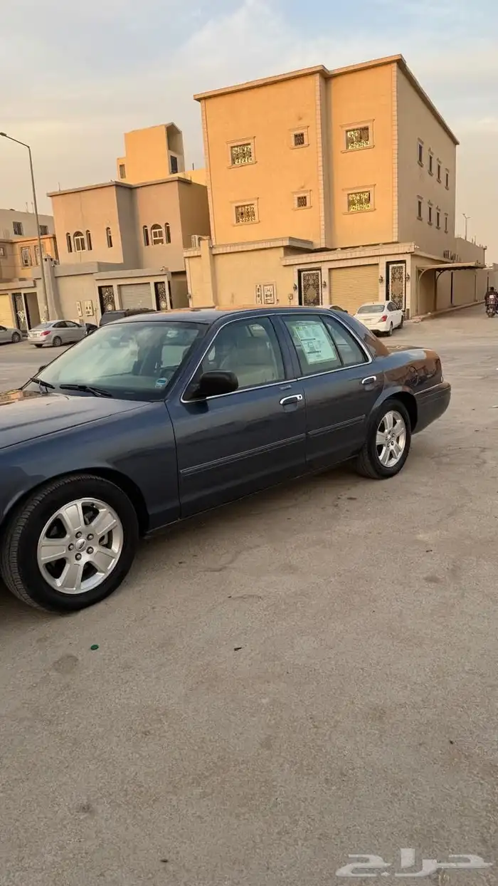 كراون فكتوريا 2010 للبيع سعودي 11