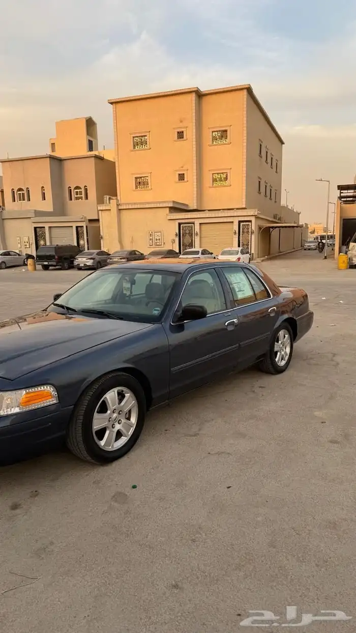 كراون فكتوريا 2010 للبيع سعودي 9