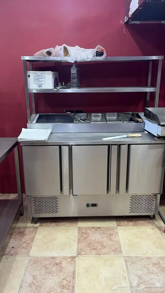 مطعم للتقبيل أو البيع الأغراض 3