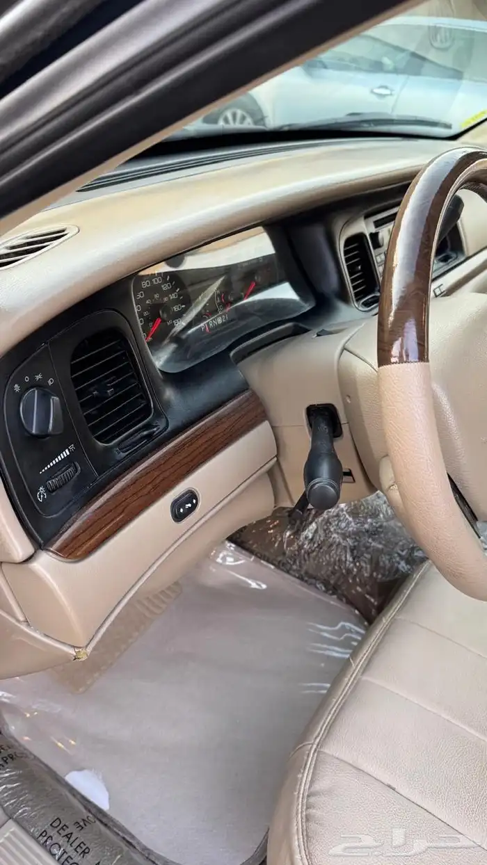 كراون فكتوريا 2010 للبيع سعودي 51