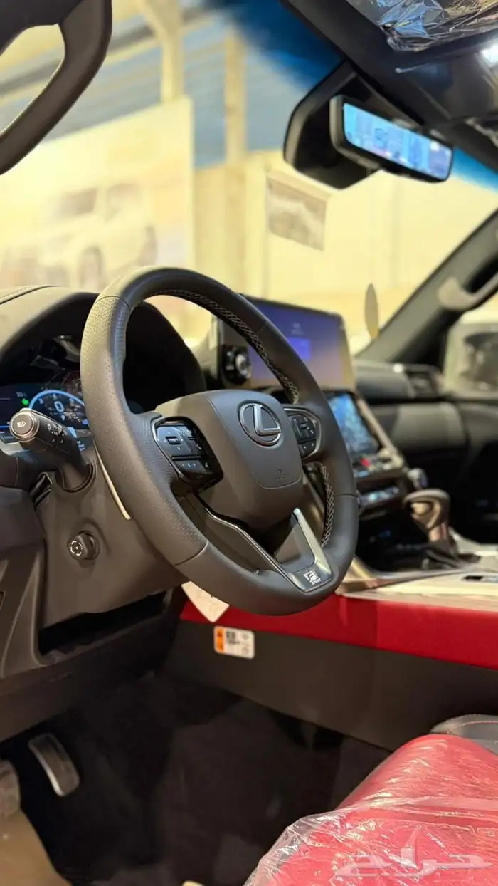 جيب لكزس اف سبورت 2025 سعودي بأقل سعر للتمويل والكاش 15