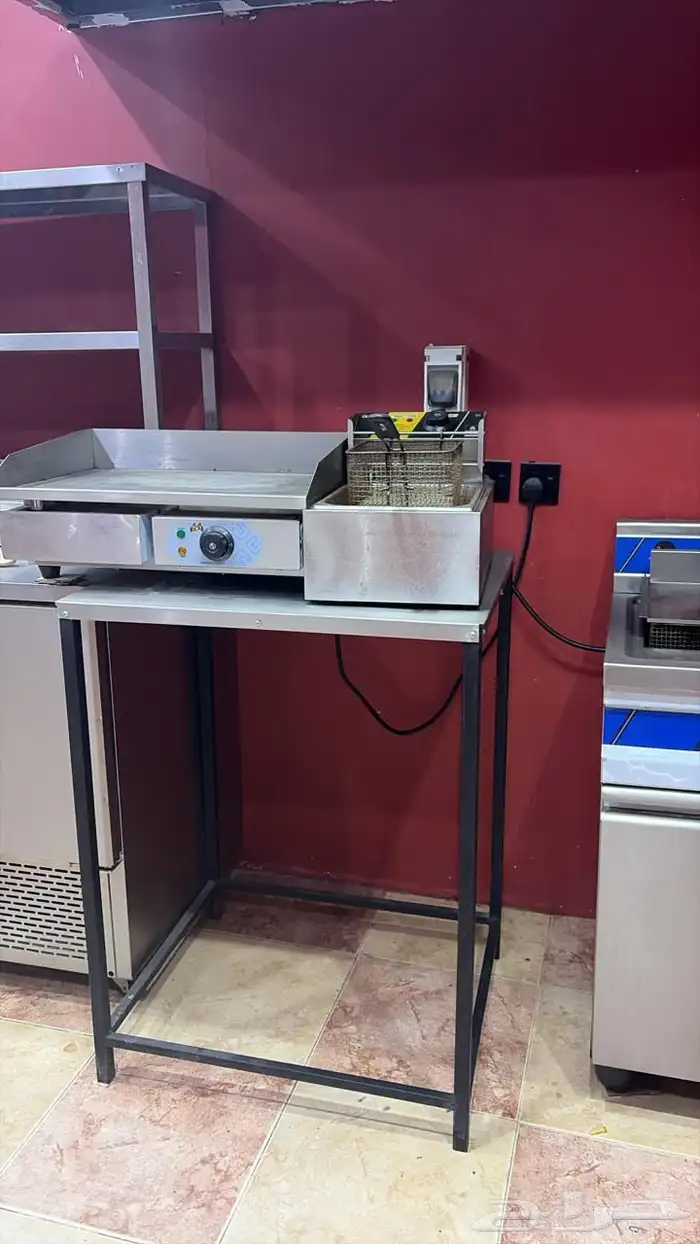 مطعم للتقبيل أو البيع الأغراض 8