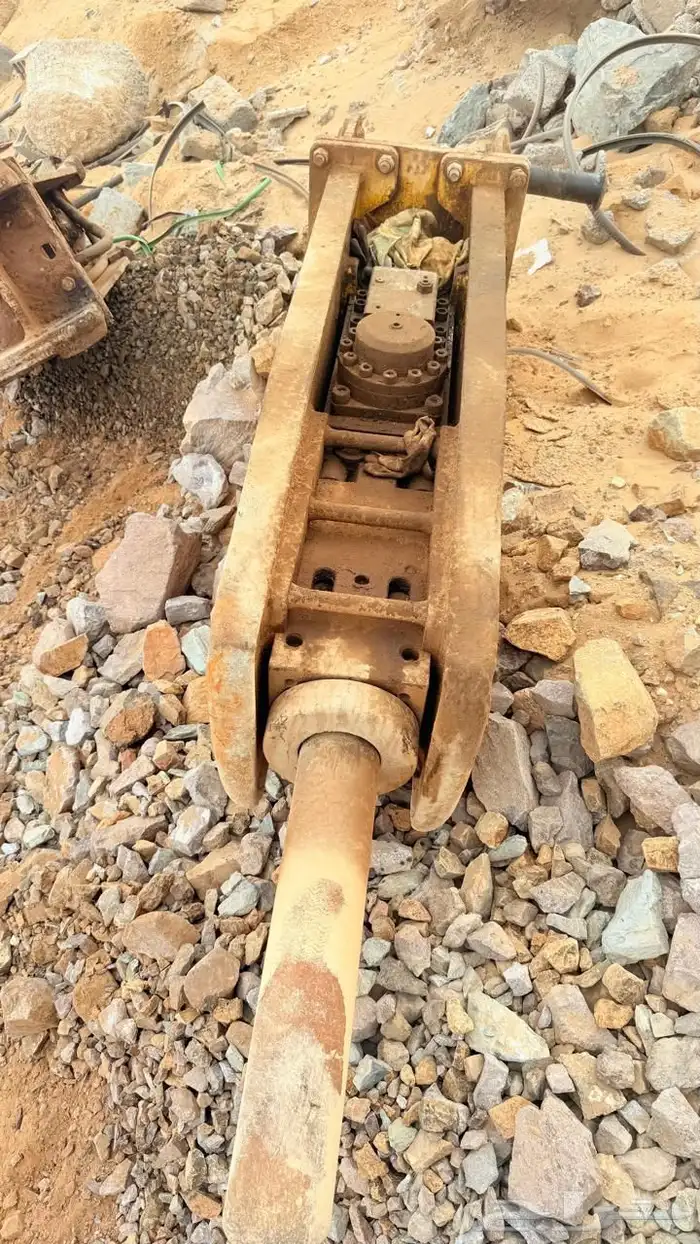 ورشة صيانة معدات ثقيلة 29