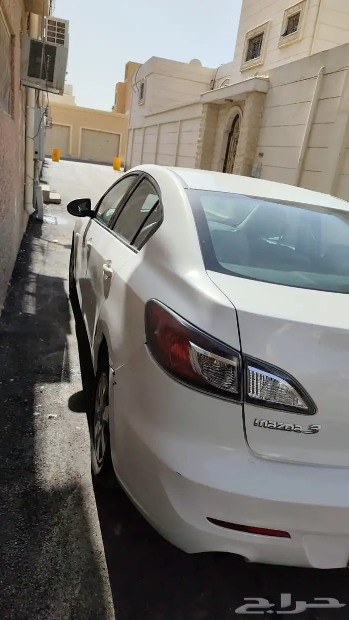 للبيع مازدا زوم3 2013 1