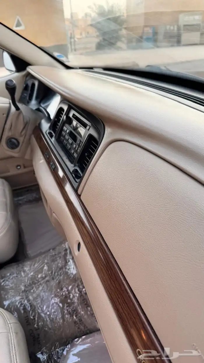 كراون فكتوريا 2010 للبيع سعودي 31