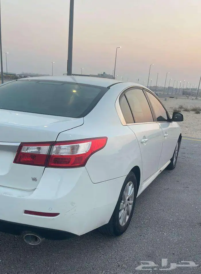 رينو سافران الموديل 2014 10