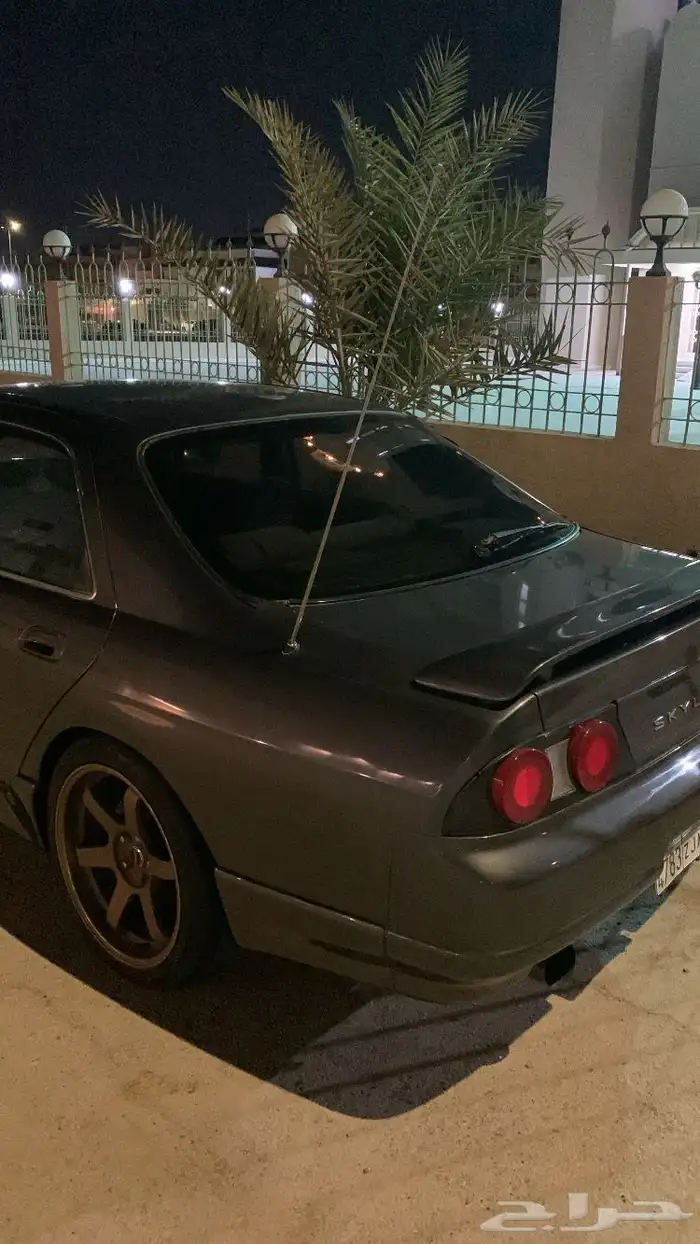 سكاي لاين 33 سيدان 3