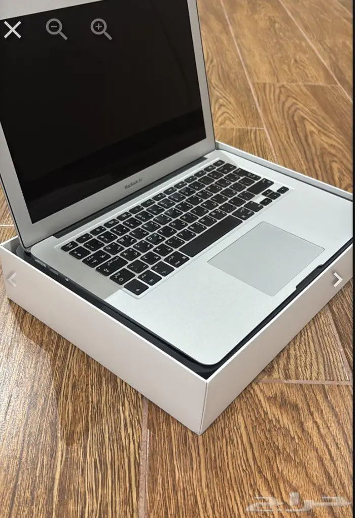 ماك بوك اير نظيف وكالة لم يستخدم الا 4 مرات بكامل ملاحقته 3