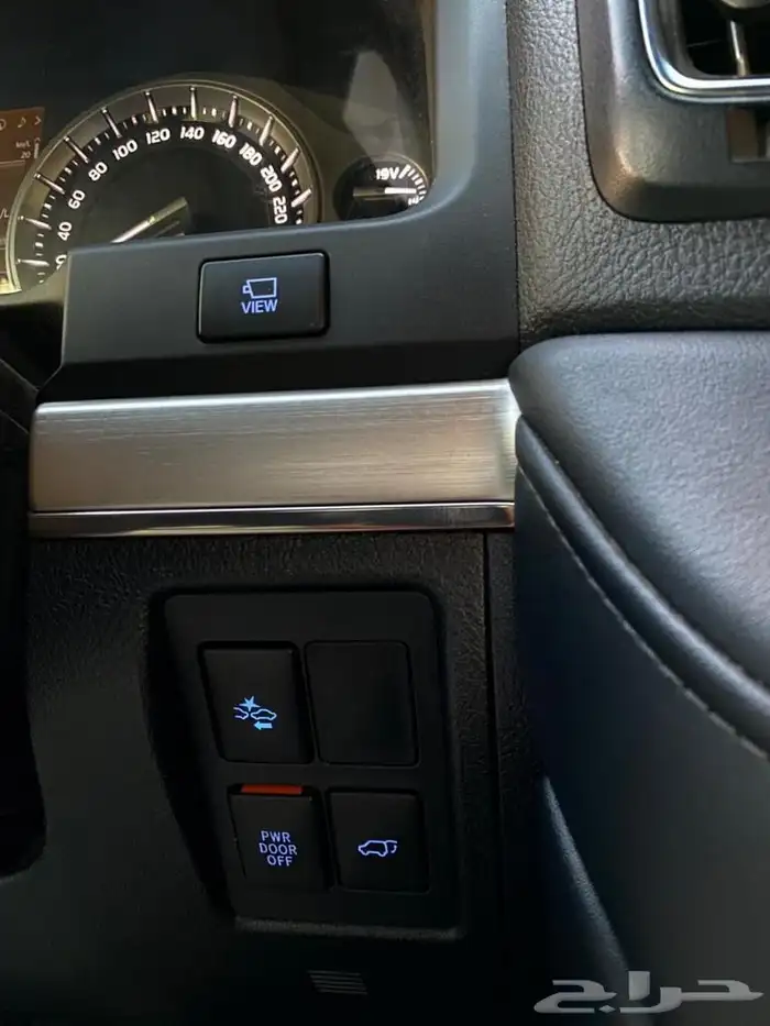 لاندكروزر 7