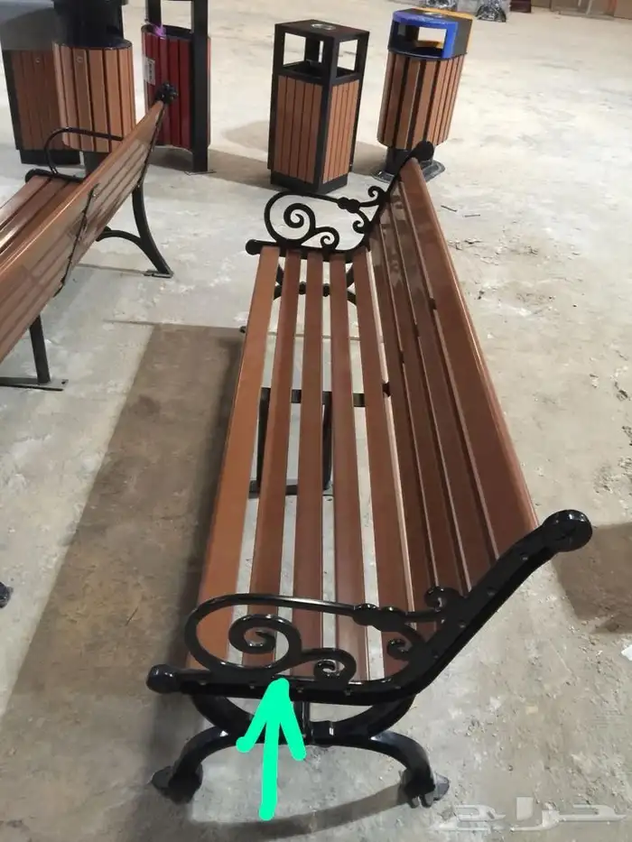 متوفر كراسي جلسات وسلات نفايات خشبية للحدائق العامة والخاصة 24