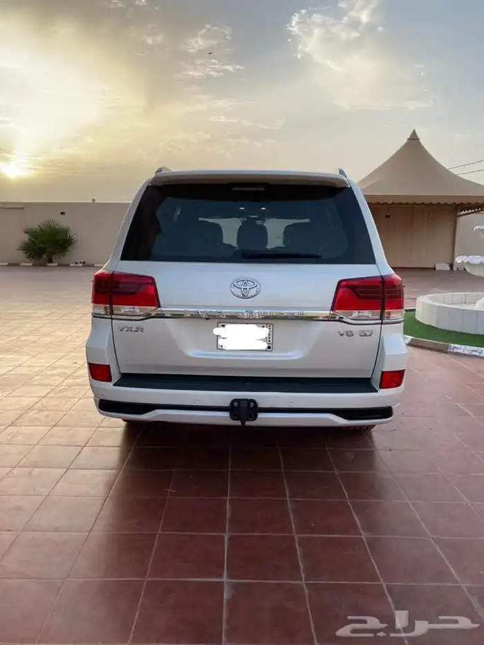 لاندكروزر 4