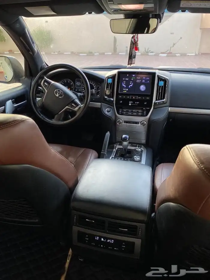 لاندكروزر 12