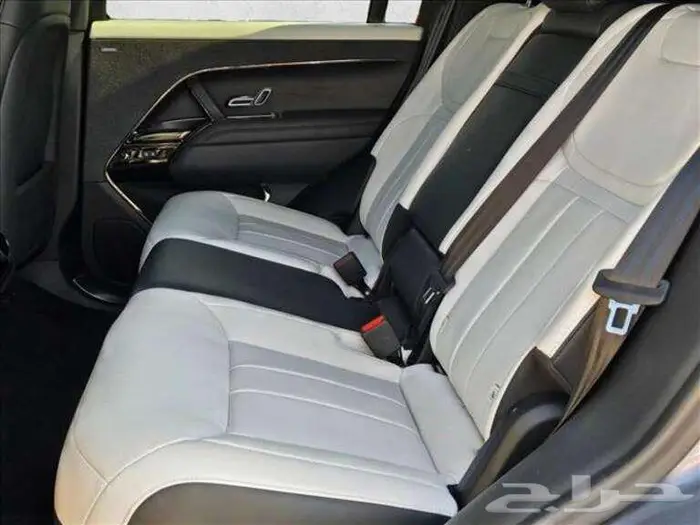 لاند روفر رينج روفر سبورت 2024 مواصفات وسعر مميز 11