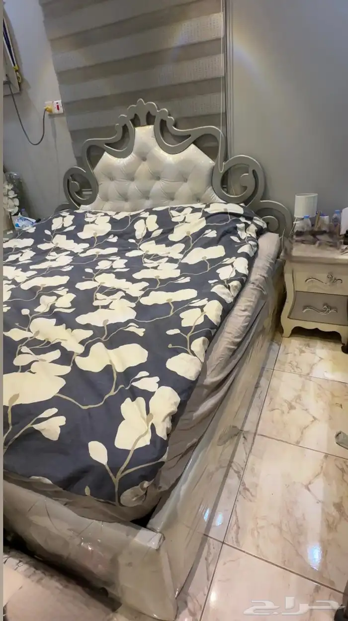 غرفة نوم لون ابيض 1