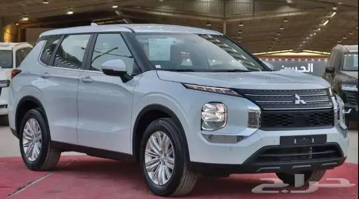 ميتسوبيشي اوتلاندر ستاندر 5 مقاعد بدون دبل 2025 6