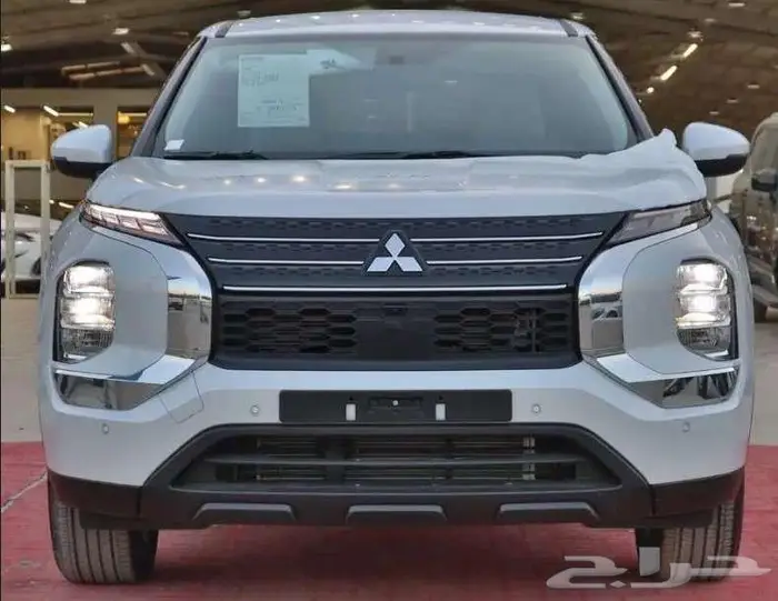 ميتسوبيشي اوتلاندر ستاندر 5 مقاعد بدون دبل 2025 0